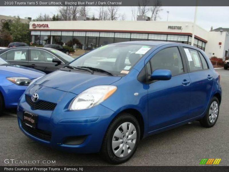 Blazing Blue Pearl / Dark Charcoal 2010 Toyota Yaris 5 Door Liftback