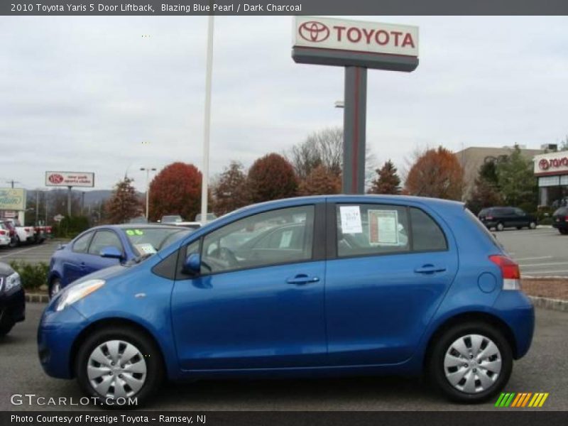 Blazing Blue Pearl / Dark Charcoal 2010 Toyota Yaris 5 Door Liftback