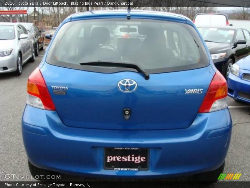 Blazing Blue Pearl / Dark Charcoal 2010 Toyota Yaris 5 Door Liftback