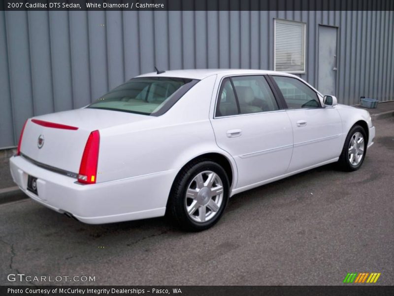 White Diamond / Cashmere 2007 Cadillac DTS Sedan