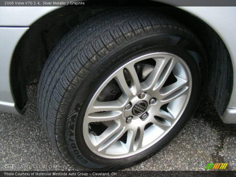 Silver Metallic / Graphite 2006 Volvo V70 2.4