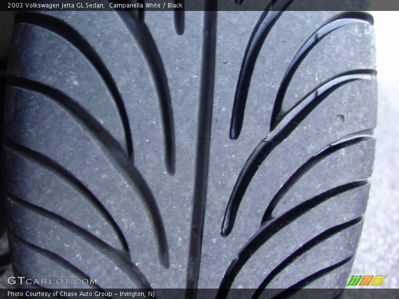 Campanella White / Black 2003 Volkswagen Jetta GL Sedan