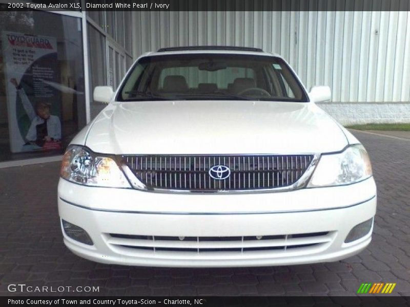 Diamond White Pearl / Ivory 2002 Toyota Avalon XLS