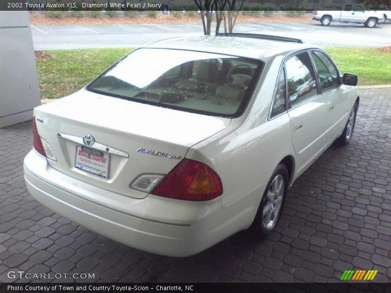 Diamond White Pearl / Ivory 2002 Toyota Avalon XLS