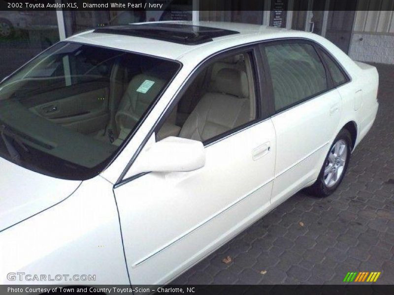 Diamond White Pearl / Ivory 2002 Toyota Avalon XLS