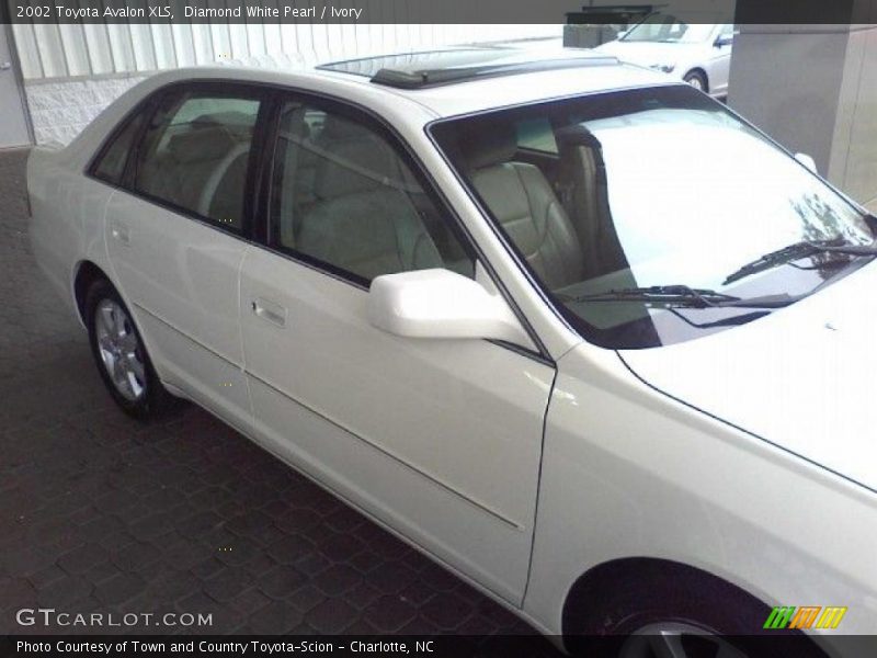 Diamond White Pearl / Ivory 2002 Toyota Avalon XLS
