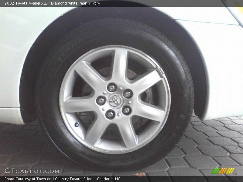 Diamond White Pearl / Ivory 2002 Toyota Avalon XLS