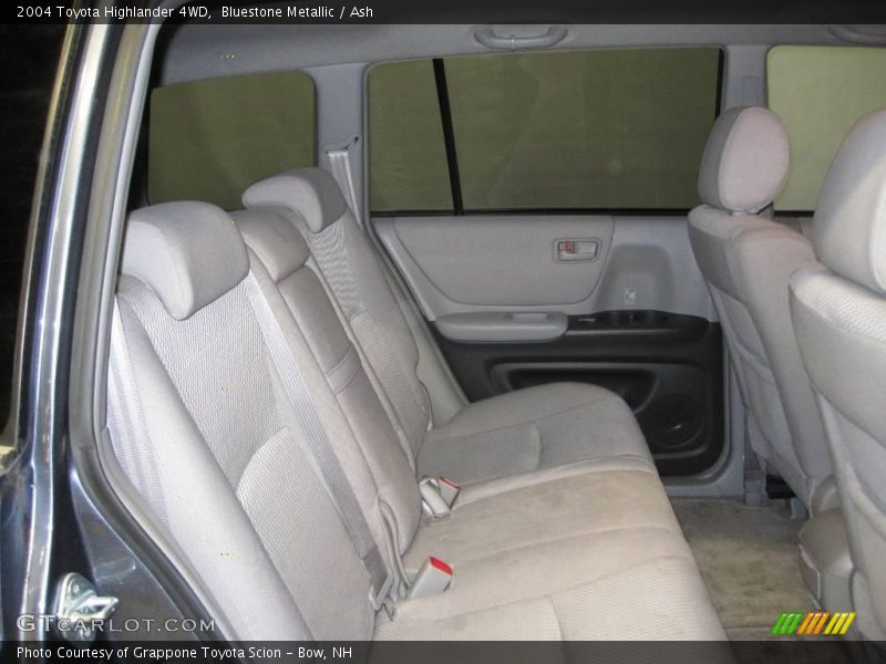 Bluestone Metallic / Ash 2004 Toyota Highlander 4WD