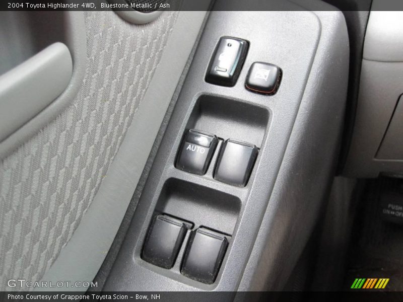 Bluestone Metallic / Ash 2004 Toyota Highlander 4WD