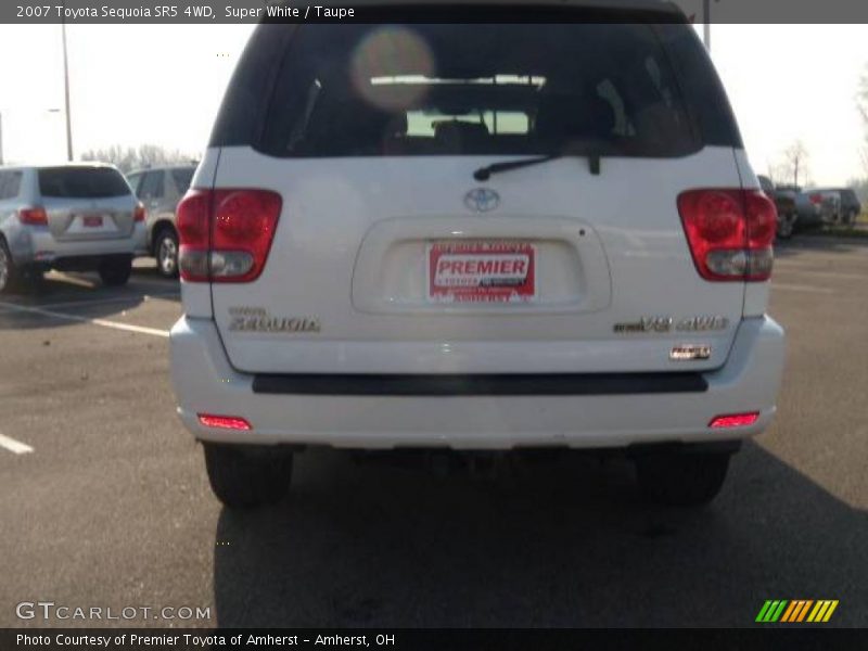 Super White / Taupe 2007 Toyota Sequoia SR5 4WD