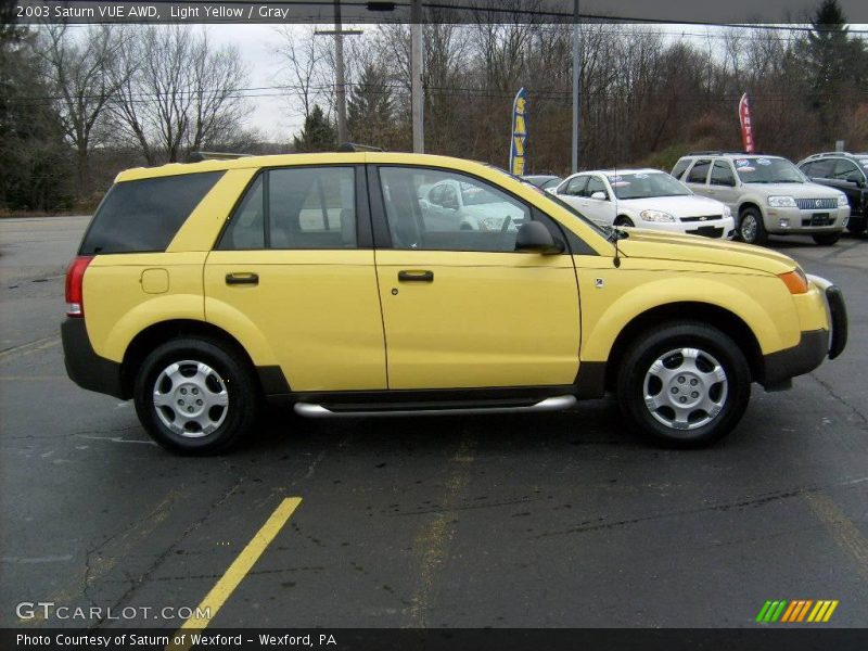 Light Yellow / Gray 2003 Saturn VUE AWD