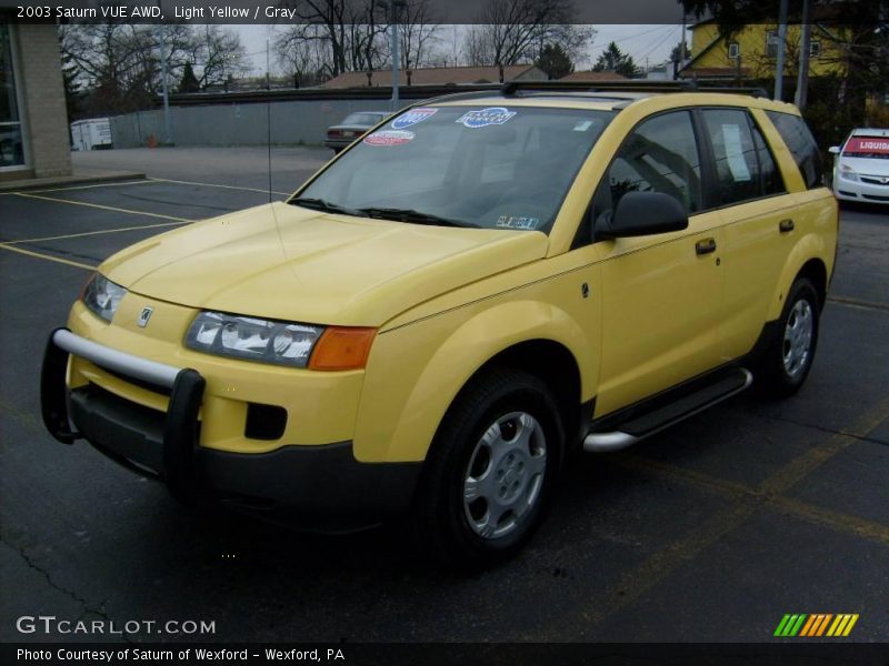 Light Yellow / Gray 2003 Saturn VUE AWD