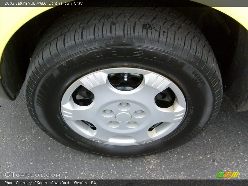 Light Yellow / Gray 2003 Saturn VUE AWD