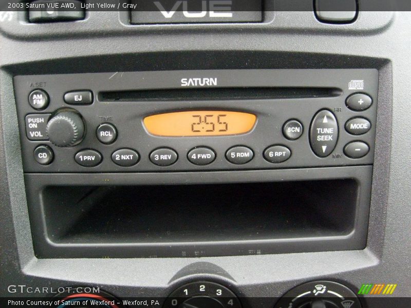 Light Yellow / Gray 2003 Saturn VUE AWD