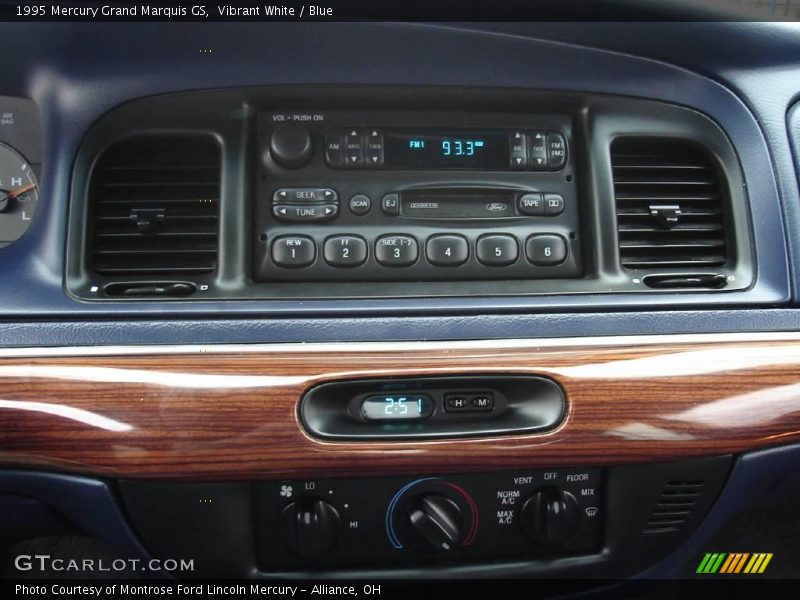 Vibrant White / Blue 1995 Mercury Grand Marquis GS