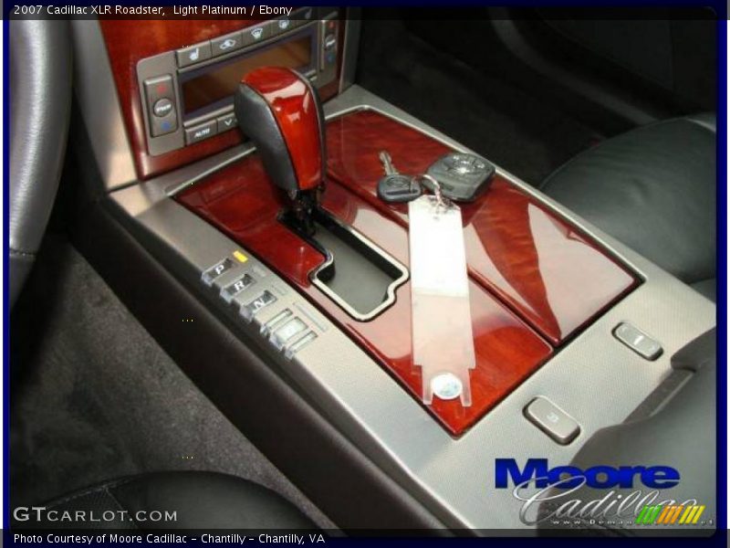 Light Platinum / Ebony 2007 Cadillac XLR Roadster