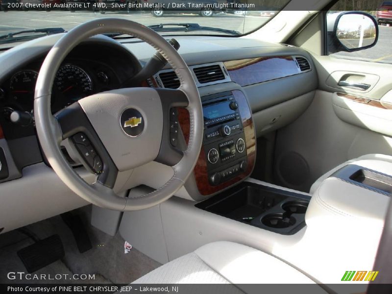 Silver Birch Metallic / Dark Titanium/Light Titanium 2007 Chevrolet Avalanche LT 4WD