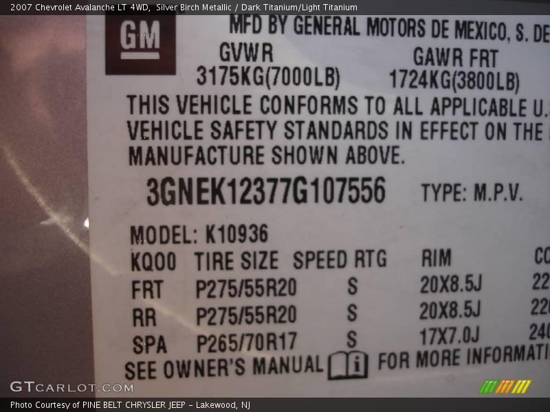 Silver Birch Metallic / Dark Titanium/Light Titanium 2007 Chevrolet Avalanche LT 4WD