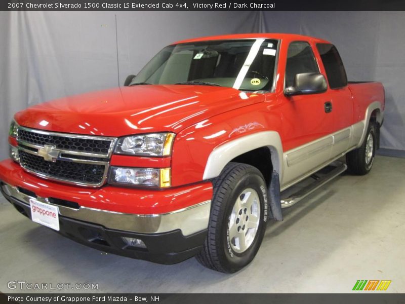 Victory Red / Dark Charcoal 2007 Chevrolet Silverado 1500 Classic LS Extended Cab 4x4