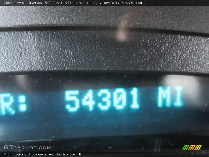 Victory Red / Dark Charcoal 2007 Chevrolet Silverado 1500 Classic LS Extended Cab 4x4