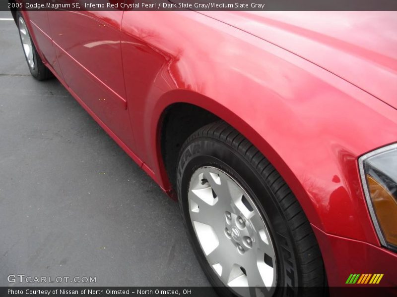 Inferno Red Crystal Pearl / Dark Slate Gray/Medium Slate Gray 2005 Dodge Magnum SE