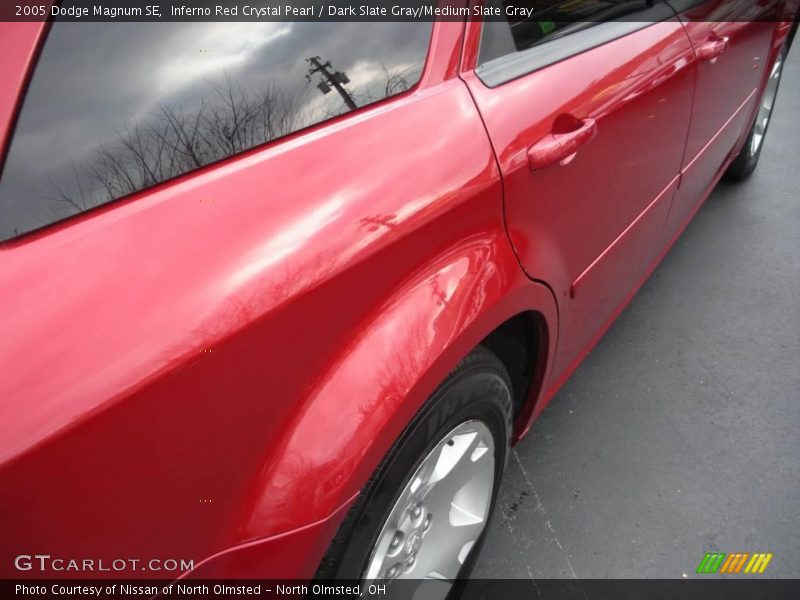 Inferno Red Crystal Pearl / Dark Slate Gray/Medium Slate Gray 2005 Dodge Magnum SE