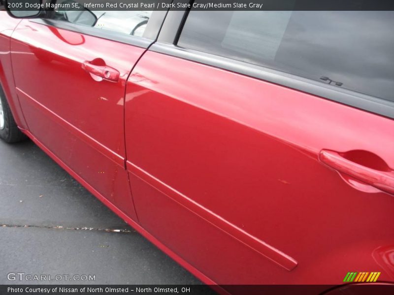 Inferno Red Crystal Pearl / Dark Slate Gray/Medium Slate Gray 2005 Dodge Magnum SE