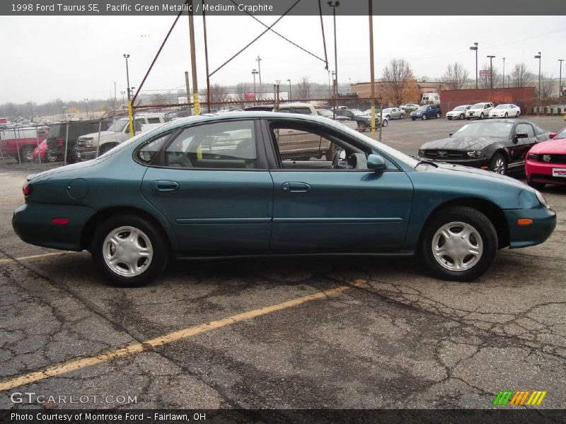 Pacific Green Metallic / Medium Graphite 1998 Ford Taurus SE