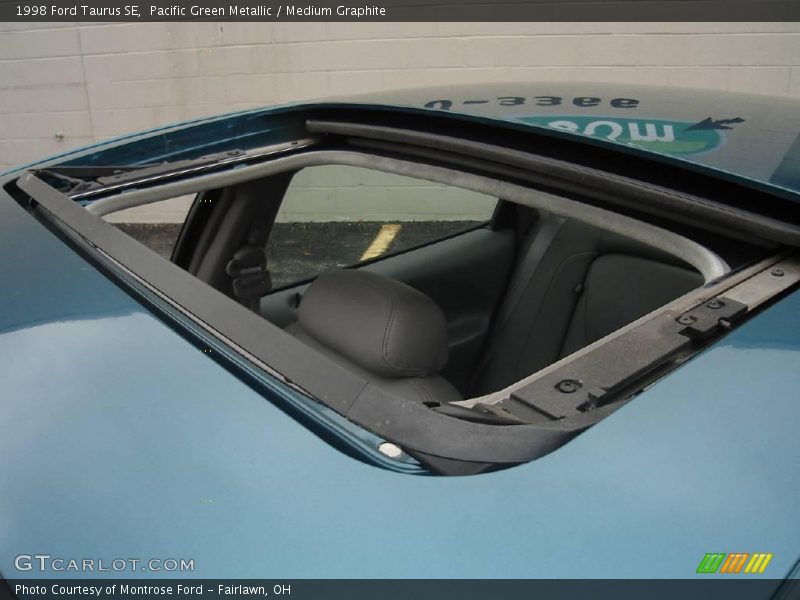 Pacific Green Metallic / Medium Graphite 1998 Ford Taurus SE
