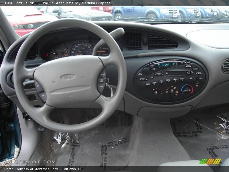 Pacific Green Metallic / Medium Graphite 1998 Ford Taurus SE