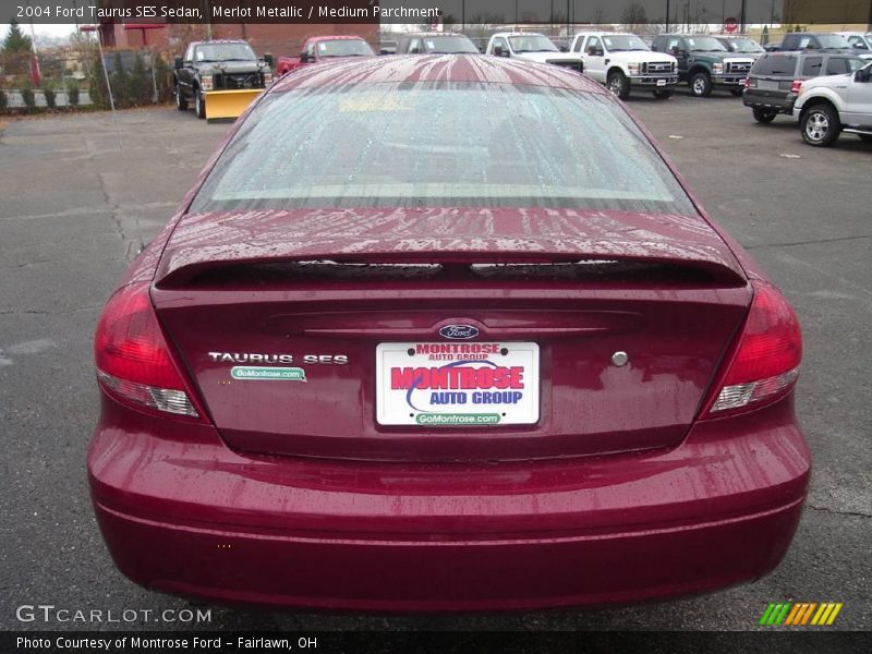 Merlot Metallic / Medium Parchment 2004 Ford Taurus SES Sedan