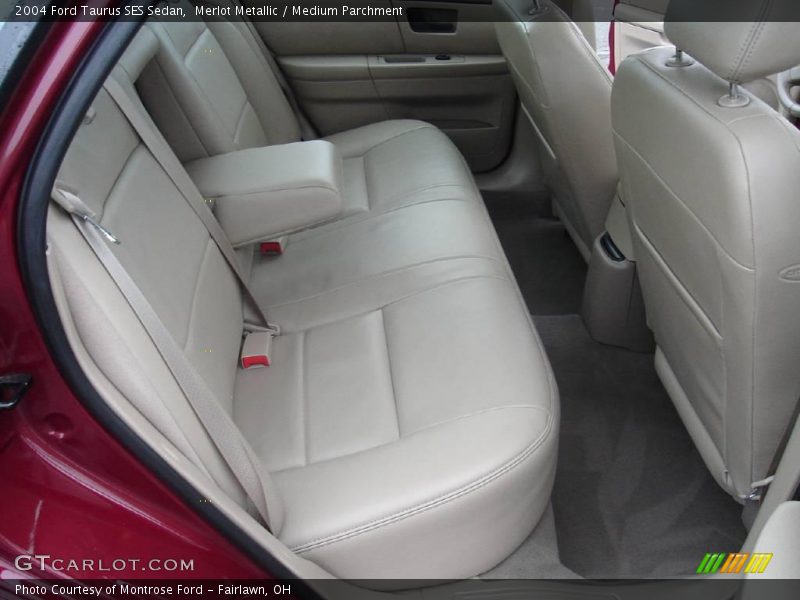 Merlot Metallic / Medium Parchment 2004 Ford Taurus SES Sedan