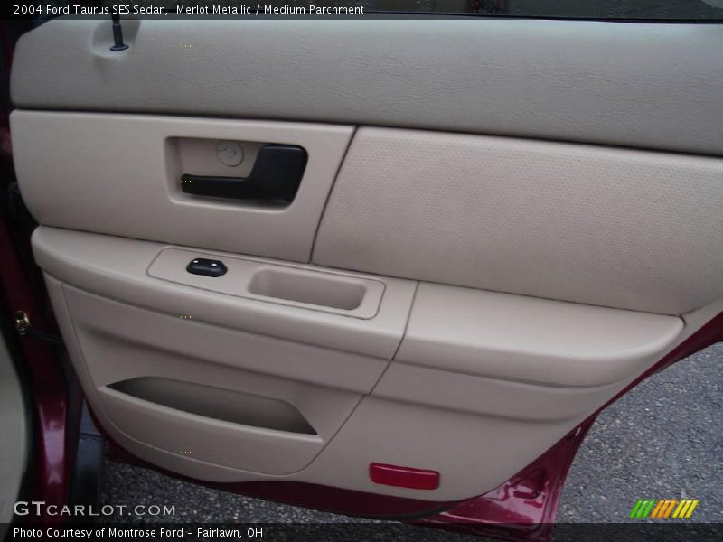 Merlot Metallic / Medium Parchment 2004 Ford Taurus SES Sedan