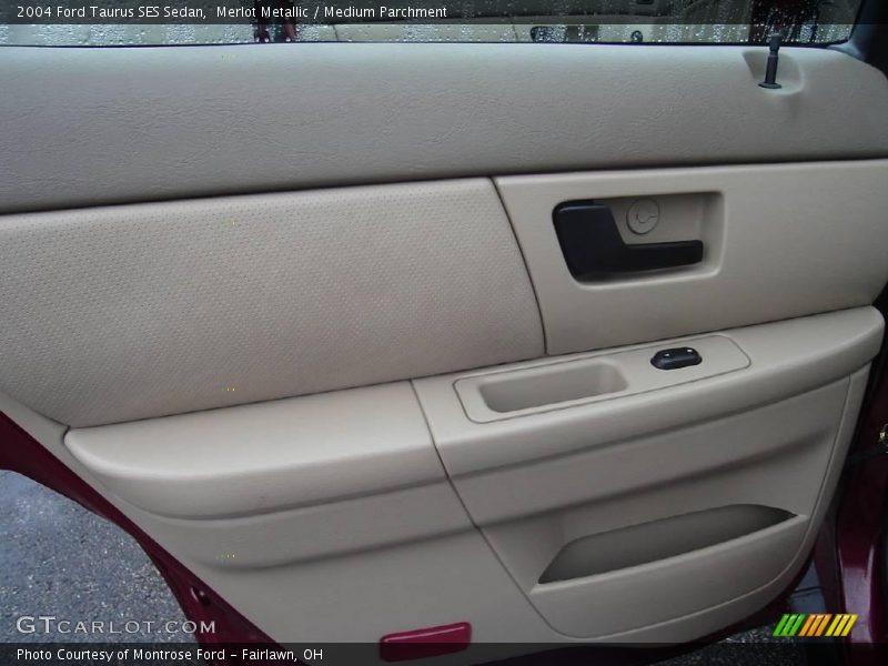Merlot Metallic / Medium Parchment 2004 Ford Taurus SES Sedan