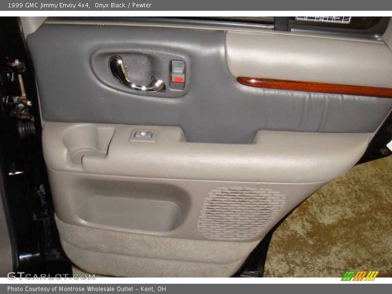 Onyx Black / Pewter 1999 GMC Jimmy Envoy 4x4