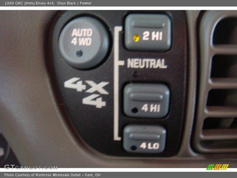 Onyx Black / Pewter 1999 GMC Jimmy Envoy 4x4