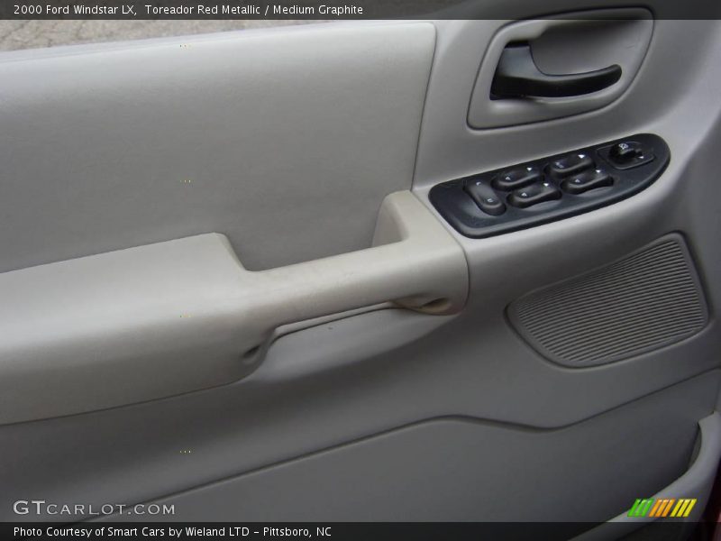 Toreador Red Metallic / Medium Graphite 2000 Ford Windstar LX