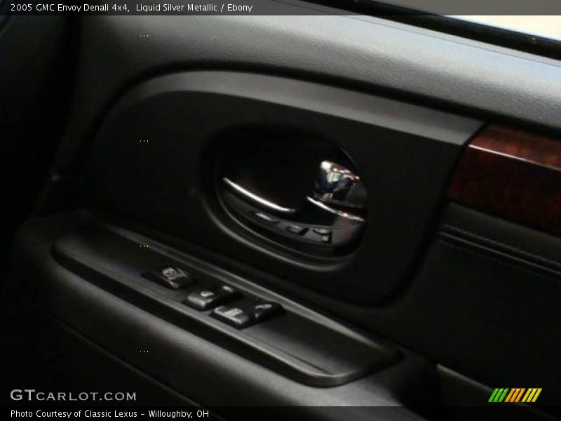 Liquid Silver Metallic / Ebony 2005 GMC Envoy Denali 4x4