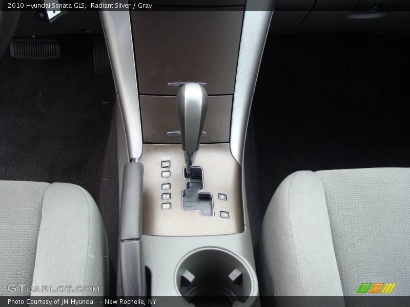 Radiant Silver / Gray 2010 Hyundai Sonata GLS