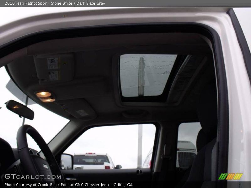 Stone White / Dark Slate Gray 2010 Jeep Patriot Sport