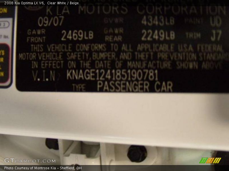 Clear White / Beige 2008 Kia Optima LX V6