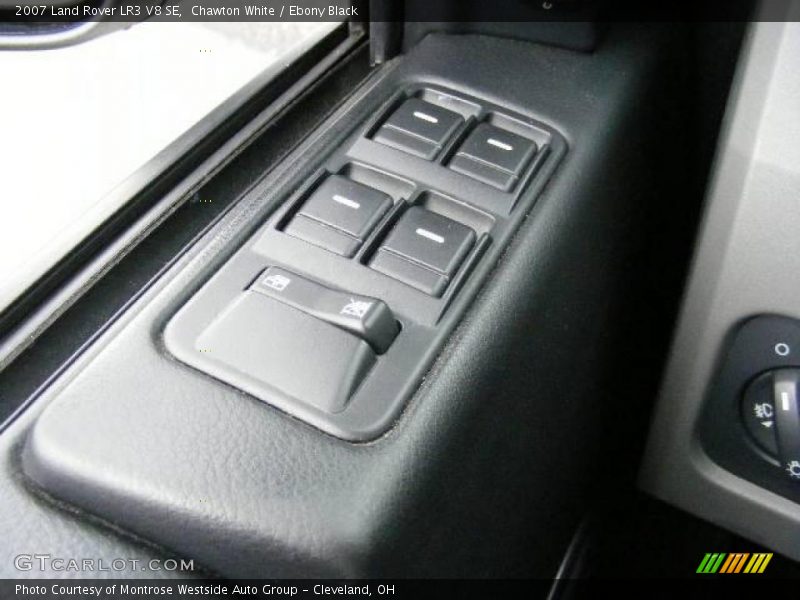 Chawton White / Ebony Black 2007 Land Rover LR3 V8 SE