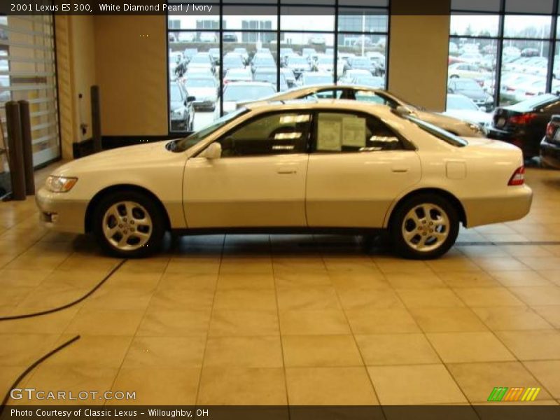 White Diamond Pearl / Ivory 2001 Lexus ES 300