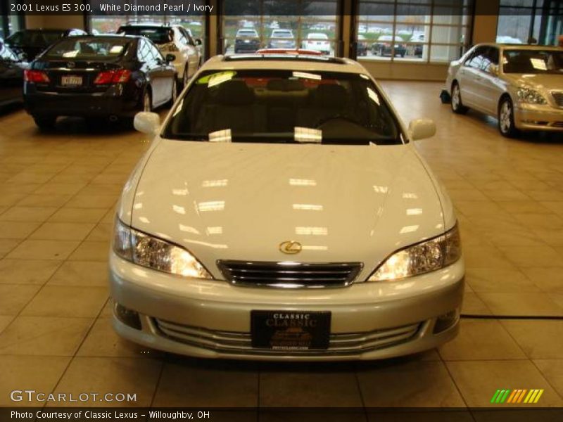 White Diamond Pearl / Ivory 2001 Lexus ES 300