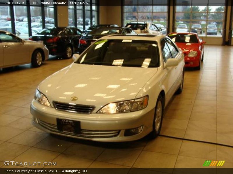 White Diamond Pearl / Ivory 2001 Lexus ES 300