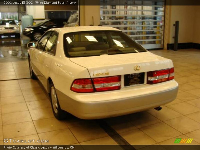 White Diamond Pearl / Ivory 2001 Lexus ES 300