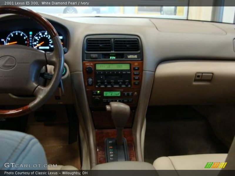 White Diamond Pearl / Ivory 2001 Lexus ES 300