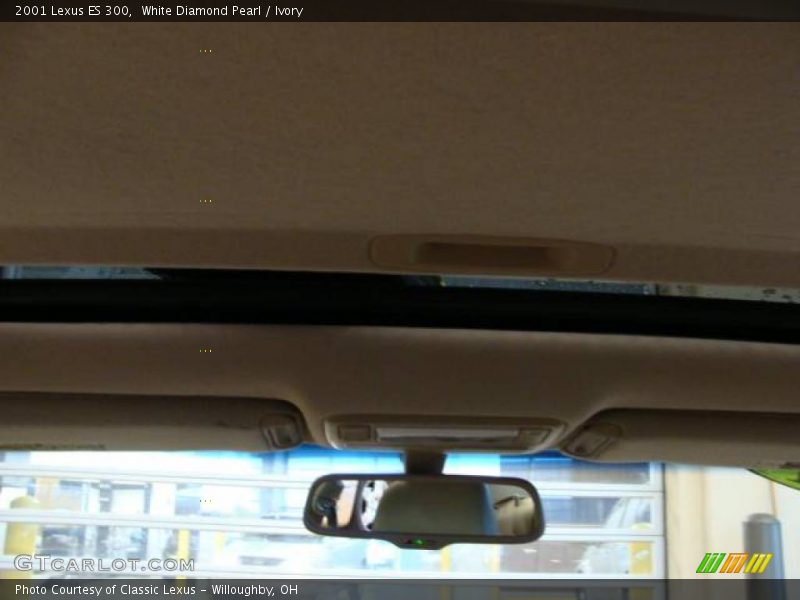 White Diamond Pearl / Ivory 2001 Lexus ES 300