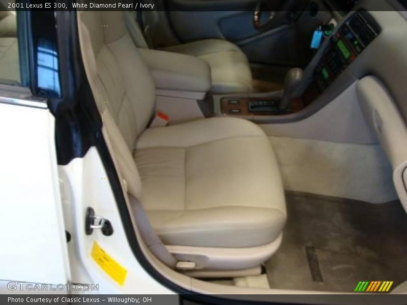 White Diamond Pearl / Ivory 2001 Lexus ES 300