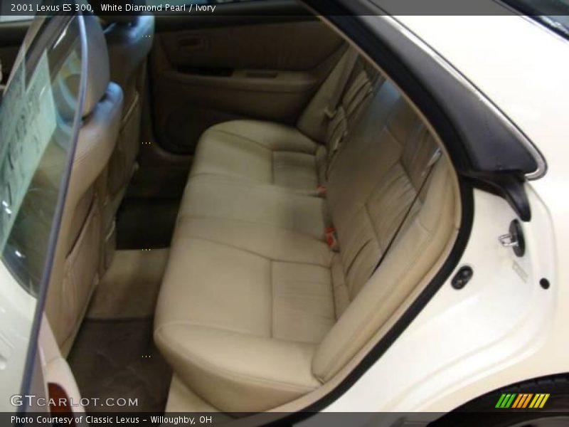 White Diamond Pearl / Ivory 2001 Lexus ES 300